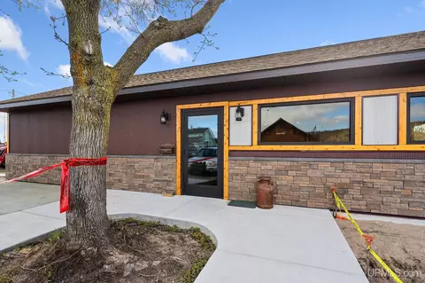 319 E Superior, Munising, MI 49862 photo 6