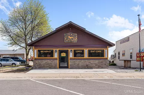 319 E Superior, Munising, MI 49862