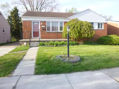 21616 Lanse, Saint Clair Shores, MI 48081
