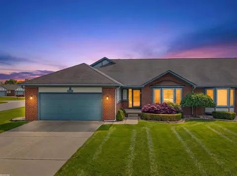 45311 Nottingham, Macomb, MI 48044
