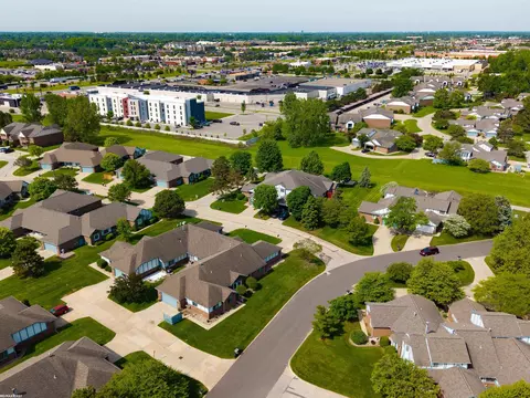 View/Area - 45311 Nottingham, Macomb, MI 48044 photo 3 of 3