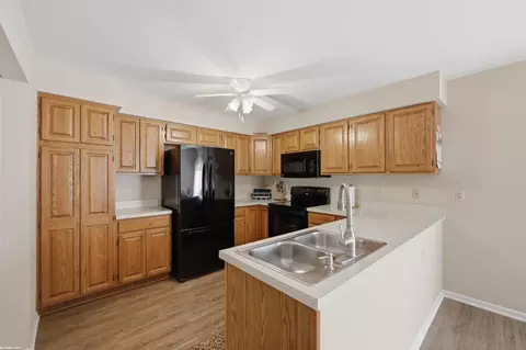 Kitchen - 45311 Nottingham, Macomb, MI 48044 photo 1 of 3