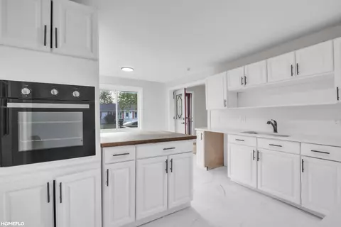 517 Rhodes, Pinconning, MI 48650