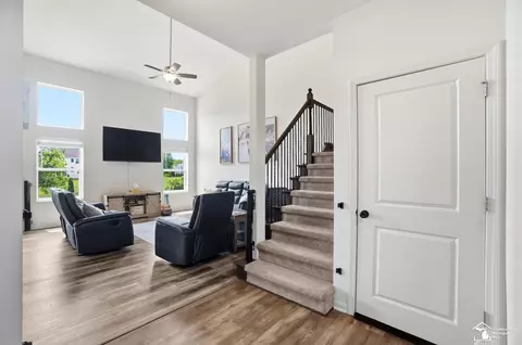 Entry Way - 35793 Concord, Romulus, MI 48174 photo 3 of 7