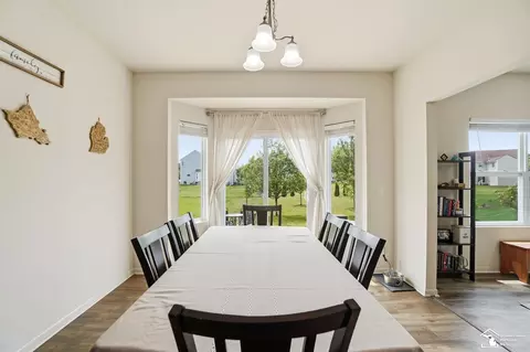 Dining - 35793 Concord, Romulus, MI 48174 photo 2 of 2