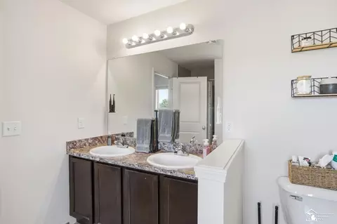 Bath - 35793 Concord, Romulus, MI 48174 photo 3 of 7