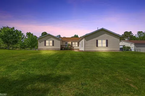 2445 E Lk, Clio, MI 48420