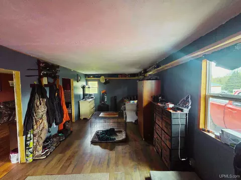 Entry Way - 1738 Rm, Rock, MI 49880 photo 1 of 1