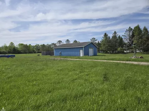 4179 Kilgore, Avoca, MI 48006