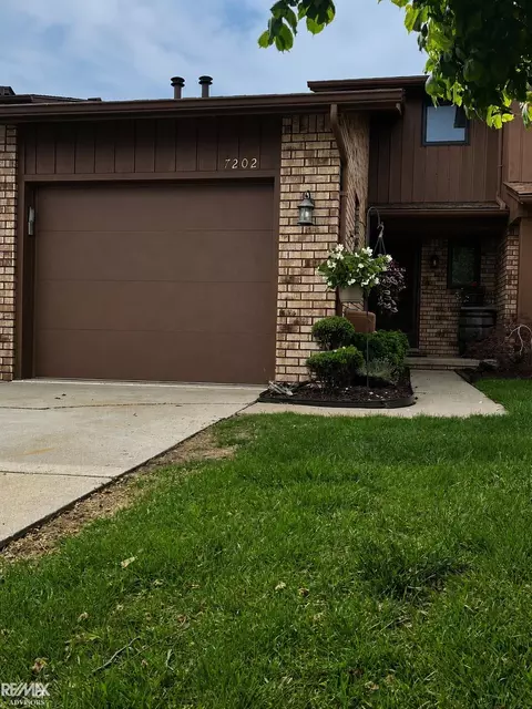 7202 Harbor, Algonac, MI 48001