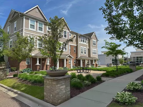 3084 Kilmer, Troy, MI 48083