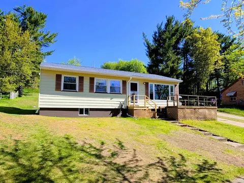 914 W W Blf, Marquette, MI 49855