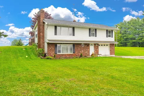 Exterior - 4394 Deckerville, Deckerville, MI 48427 photo 3 of 10