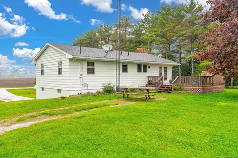 Exterior - 4394 Deckerville, Deckerville, MI 48427 photo 6 of 10