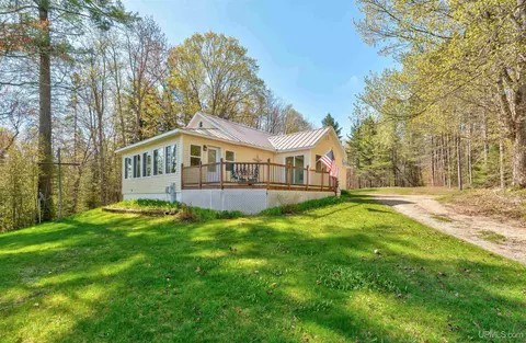 E 10057 Co. Rd. H58, Munising, MI 49862