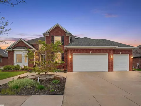 36531 N Pointe, New Baltimore, MI 48047