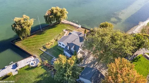 27927 Ponchartrain, Harrison Township, MI 48045