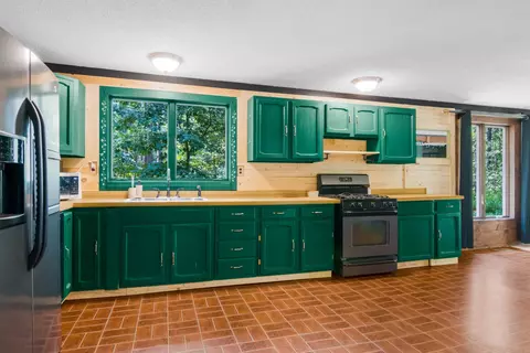 Kitchen - 5871 Edith Schneider, Harrison, MI 48625 photo 2 of 2