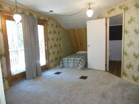 Bedroom - 5871 Edith Schneider, Harrison, MI 48625 photo 2 of 9