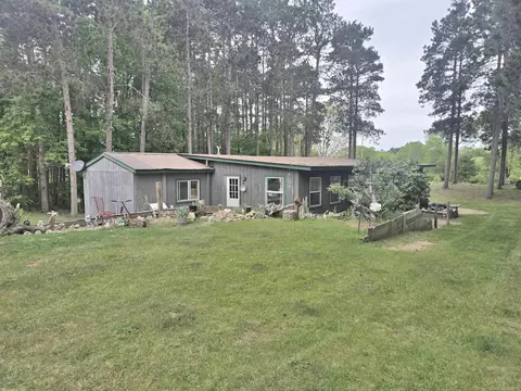 1915 W Garfild, New Era, MI 49446