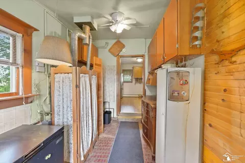 Entry Way - 750 E Labo, Carleton, MI 48117 photo 5 of 6