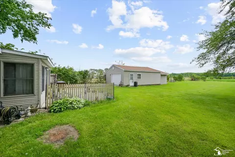 Exterior - 750 E Labo, Carleton, MI 48117 photo 7 of 7