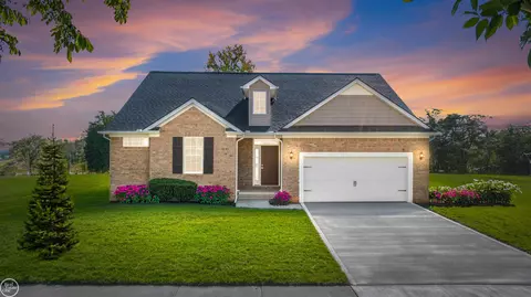 1156 Julian, Waterford, MI 48327
