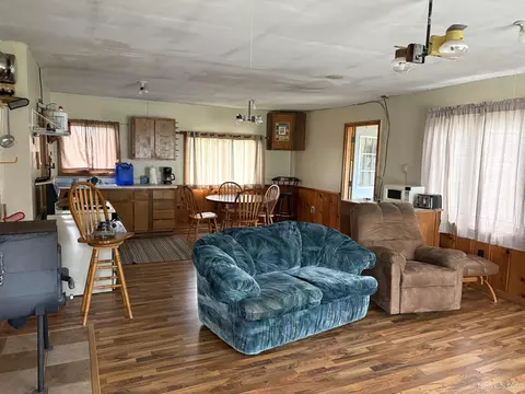 Living - N 0.1, Perkins, MI 49872 photo 1 of 3