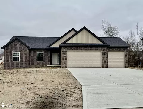 8329 Peninsula, Grand Blanc, MI 48439