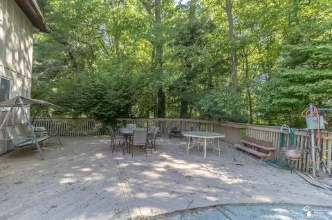 Exterior - 1372 Laurelhurst, Temperance, MI 48182 photo 7 of 10