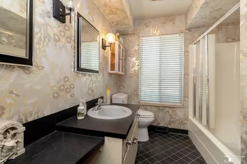 Bath - 1372 Laurelhurst, Temperance, MI 48182 photo 1 of 4