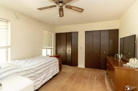 Bedroom - 1372 Laurelhurst, Temperance, MI 48182 photo 2 of 5