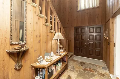 Entry Way - 1372 Laurelhurst, Temperance, MI 48182 photo 2 of 5