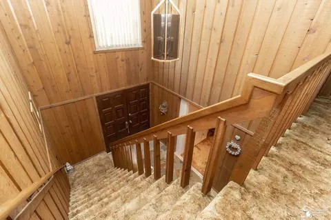 Entry Way - 1372 Laurelhurst, Temperance, MI 48182 photo 1 of 5