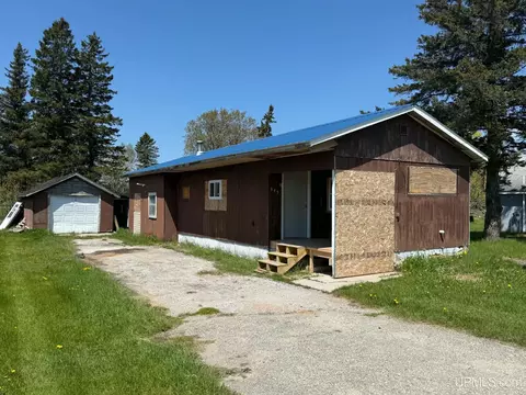 345 N Maple, Manistique, MI 49854