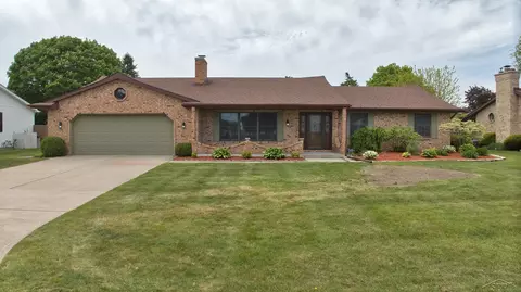 759 Pilgram Dr E, Saginaw, MI 48638