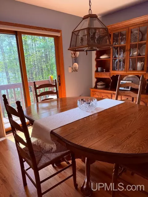 Dining - 8 Gold, Ishpeming, MI 49849 photo 1 of 1
