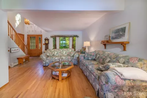 Living - 8 Gold, Ishpeming, MI 49849 photo 2 of 4