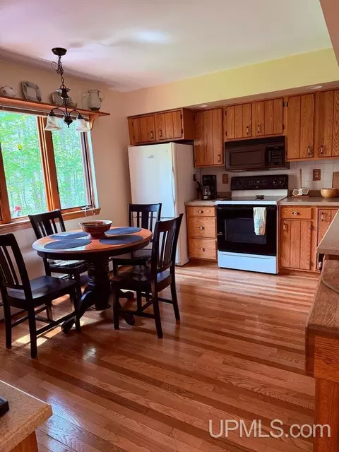 Kitchen - 8 Gold, Ishpeming, MI 49849 photo 1 of 1