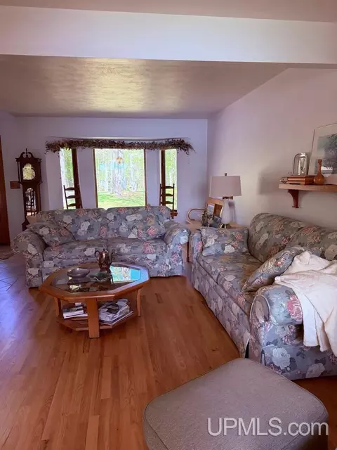 Living - 8 Gold, Ishpeming, MI 49849 photo 2 of 3