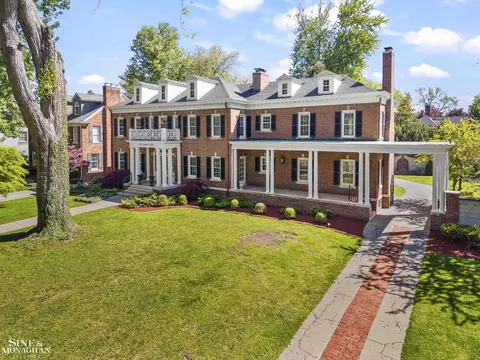 512 Washington, Grosse Pointe, MI 48230