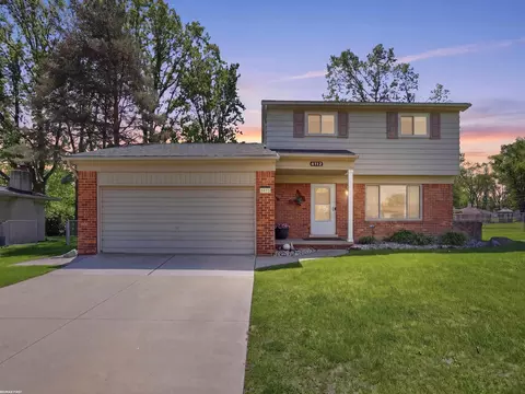 4112 Thorney, Utica, MI 48316