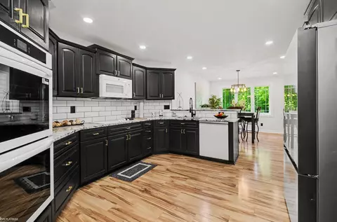 Kitchen - 8367 Lindsey, Casco, MI 48064 photo 1 of 5
