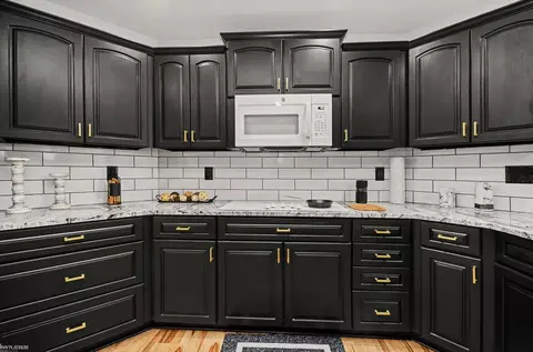 Kitchen - 8367 Lindsey, Casco, MI 48064 photo 2 of 5