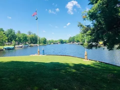 View/Area - 1627 Riverside, Gladwin, MI 48624 photo 8 of 10