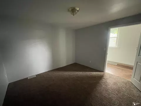 Bedroom - 68 Navarre, Monroe, MI 48161 photo 3 of 4