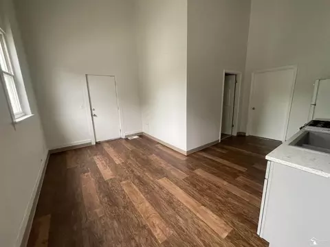 Living - 68 Navarre, Monroe, MI 48161 photo 3 of 5