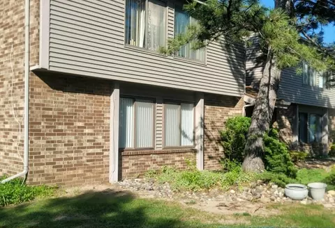 1048 Grenoble UNIT A, Lansing, MI 48917