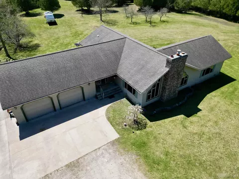 16861 17th, Garden, MI 49835