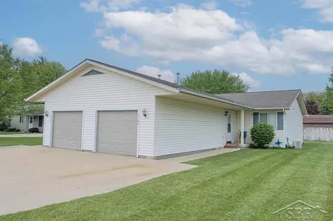 61926194 Whitcomb, Saginaw, MI 48603